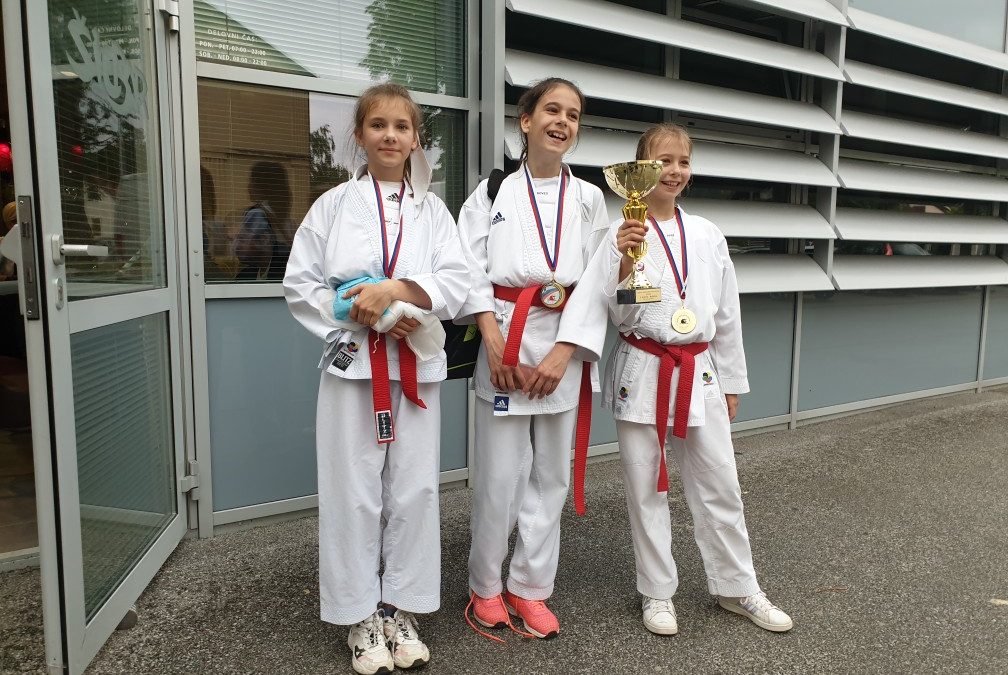 Imamo kar dve novi mladi državni prvakinji v karateju